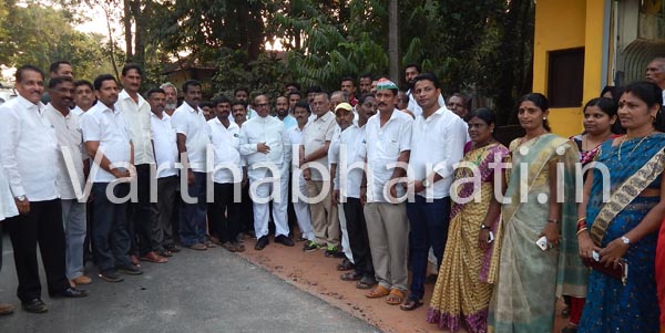 ಮುಲ್ಕಿ : ಜನಾರ್ಧನ ಪೂಜಾರಿ-ರೋಡ್ ಶೋ ನಡೆಸಿ ಜಿಲ್ಲಾ ಪಂಚಾಯತ್, ತಾಲೂಕು ಪಂಚಾಯತ್ ಅಭ್ಯರ್ಥಿಗಳ ಪರ ಮತಯಾಚನೆ